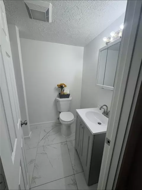 Bath - 160 Mitchell Ave, Lilly, PA 15938 photo 1 of 5