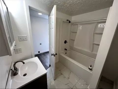 Bath - 160 Mitchell Ave, Lilly, PA 15938 photo 3 of 5