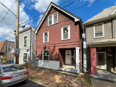 535 W 8th Ave, Homestead, PA 15120