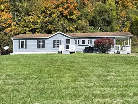 120 Blythe Rd, Morgan, PA 15064