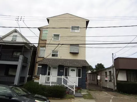 7529 Roslyn St, Pittsburgh, PA 15218