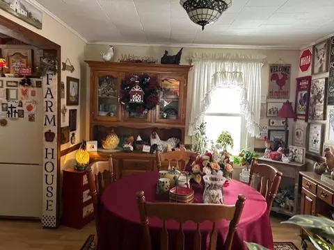 467 Ormond Ave, Sharon, PA 16146 photo 3