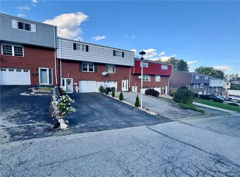 804 Anna Ave, West Mifflin, PA 15122