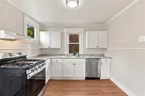 Kitchen - 136 Ormsby Ave, Pittsburgh, PA 15210 photo 3 of 5