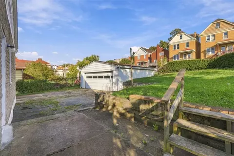 Exterior - 136 Ormsby Ave, Pittsburgh, PA 15210 photo 3 of 4