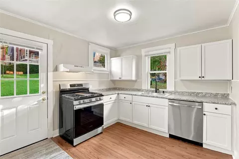 Kitchen - 136 Ormsby Ave, Pittsburgh, PA 15210 photo 2 of 5