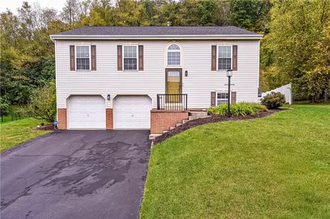 118 Stratford Ct, New Stanton, PA 15672