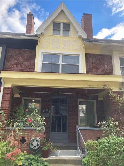 5902 Nicholson St, Pittsburgh, PA 15217