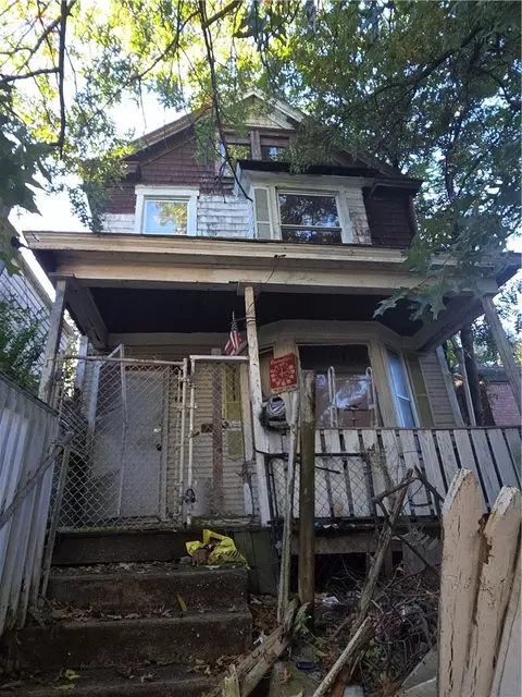 1740 Wesley St, Pittsburgh, PA 15221