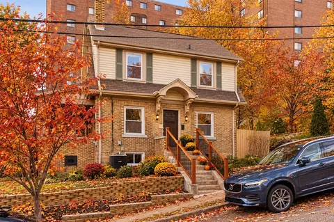 469 Kenmont Ave, Pittsburgh, PA 15228