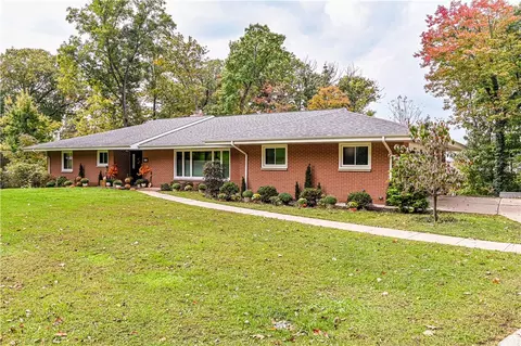 219 Maple Dr, Greensburg, PA 15601