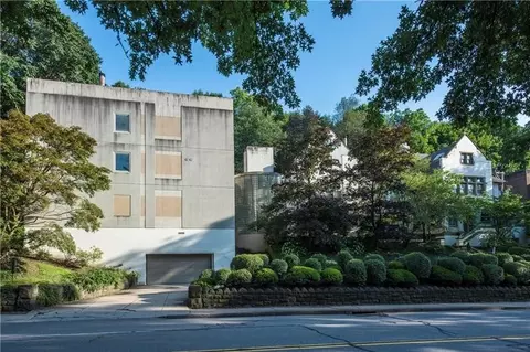 5030 Fifth Ave #212, Pittsburgh, PA 15232