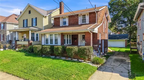 77 Flowers Ave, Sharon, PA 16146