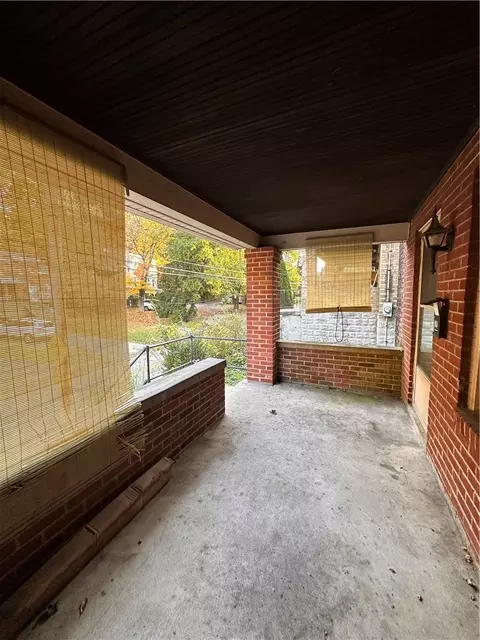 705-707 Maytide St, Pittsburgh, PA 15227