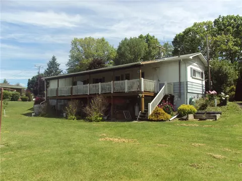 387 Rebecca St, Somerset, PA 15501