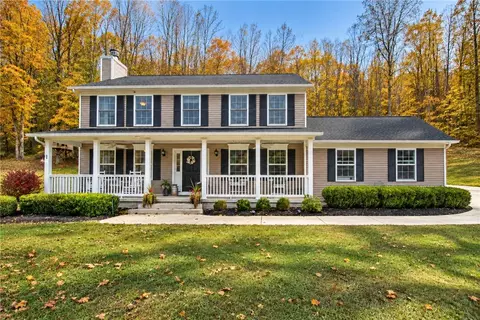 187 Little Meadow Run Rd, Mount Morris, PA 15349