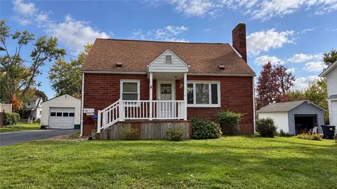 19 Cecil Ave, New Castle, PA 16101