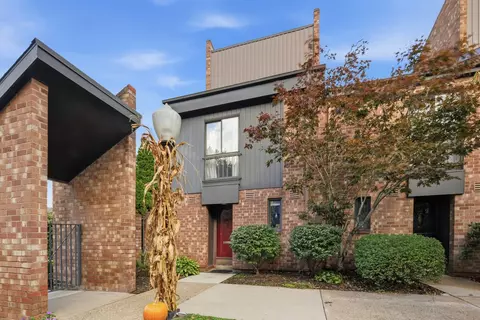23 Foster Sq, Pittsburgh, PA 15212