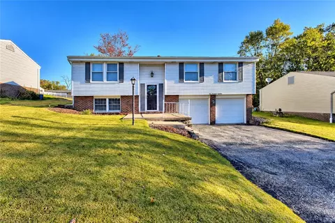 118 Mohican Dr, Greensburg, PA 15601