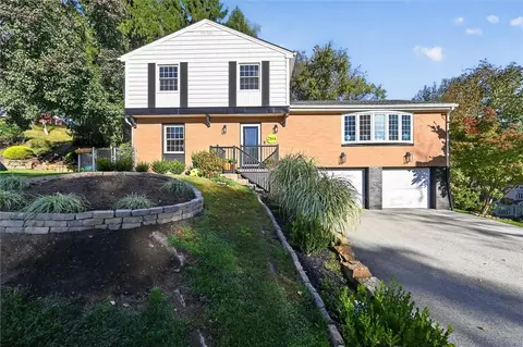 2514 Springwood Dr, Glenshaw, PA 15116