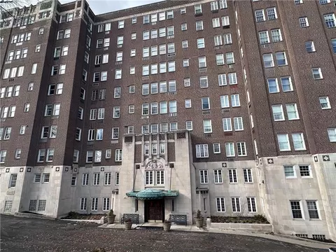 5023 Frew St #1G, Pittsburgh, PA 15213
