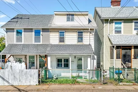 158 Orchard St, Mckees Rocks, PA 15136