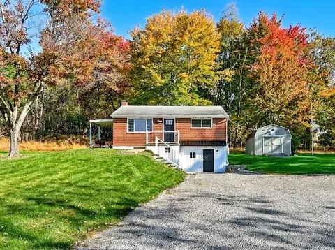 106 Flamingo Dr, Cranberry Township, PA 16066