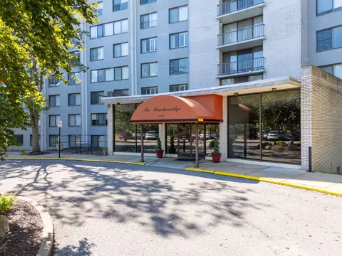 1160 Bower Hl #502C, Pittsburgh, PA 15243