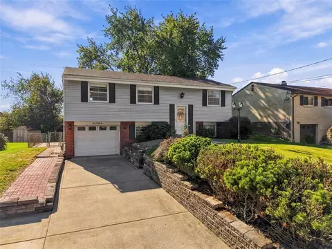 142 William Cir, Mckees Rocks, PA 15136