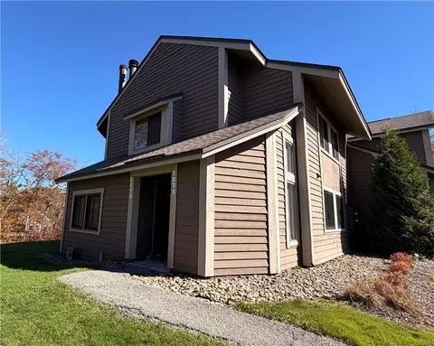 1273 Gristmill Ct, Somerset, PA 15501