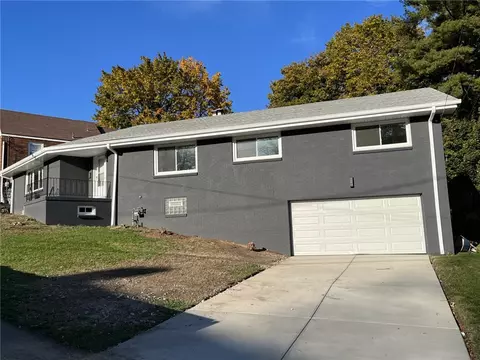 2911 Myer Blvd, Mckeesport, PA 15132