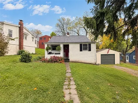 2925 Idaho Ave, Bethel Park, PA 15102