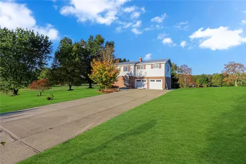 149 Rogers Dr, Clinton, PA 15026