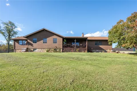 847 Sand Hill Rd, Mount Pleasant, PA 15666