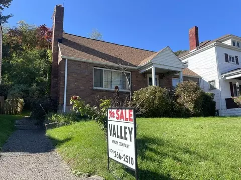 4092 Jordan St, South Heights, PA 15081