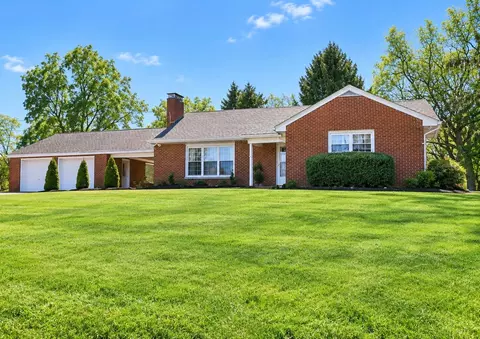 115 Peasant Village Ln, Rostraver Twp, PA 15012