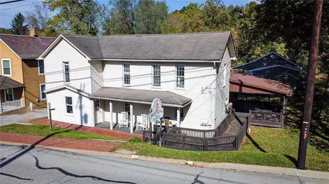 300 Main St, Volant, PA 16156