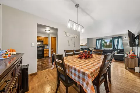 Dining - 122 Manchester, Irwin, PA 15642 photo 2 of 2