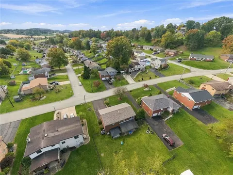 View/Area - 122 Manchester, Irwin, PA 15642 photo 3 of 3