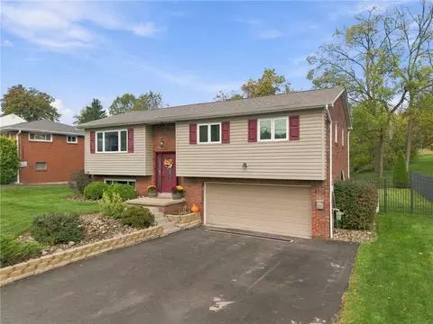 Exterior - 122 Manchester, Irwin, PA 15642 photo 4 of 5