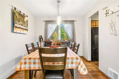 Dining - 122 Manchester, Irwin, PA 15642 photo 1 of 2