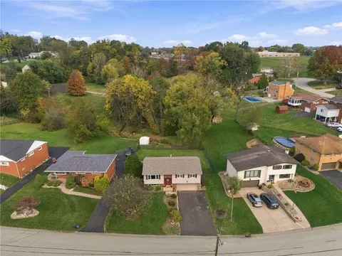 View/Area - 122 Manchester, Irwin, PA 15642 photo 2 of 3