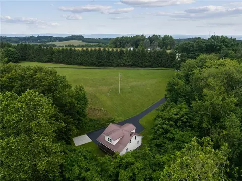 617 Pacek Rd, Greensburg, PA 15601