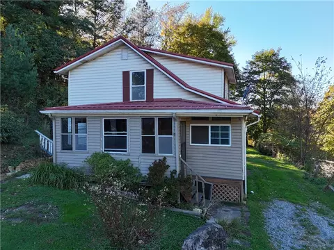 210 Clearfield Pike, Kittanning, PA 16201