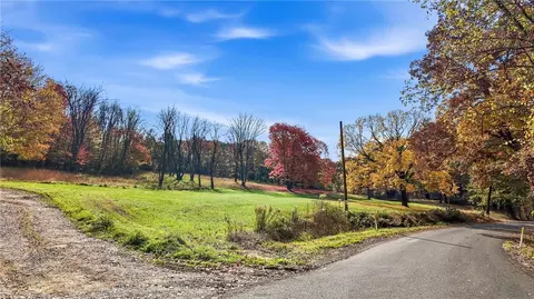 0 Aley Hill Rd, Beaver Falls, PA 15010