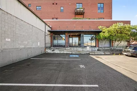 2250 Mary St #306, Pittsburgh, PA 15203