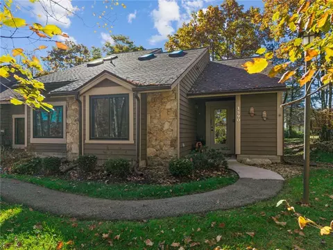 1590 Snowfield Ter, Hidden Valley, PA 15502