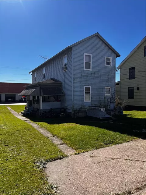 110 W Burrell St, Blairsville, PA 15717