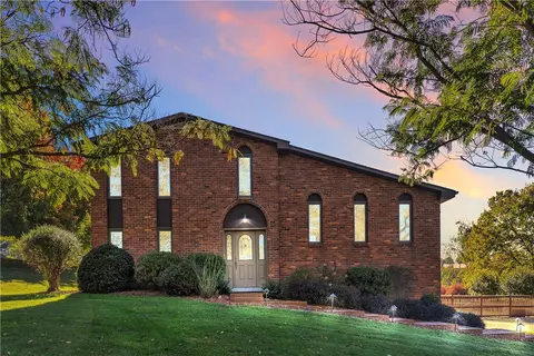 1045 Willowbrook, West Newton, PA 15089