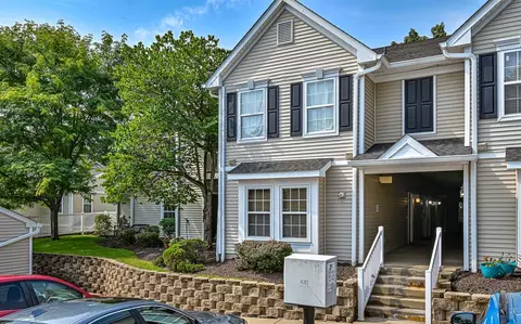 2101 Lenox Oval, Ross, PA 15237